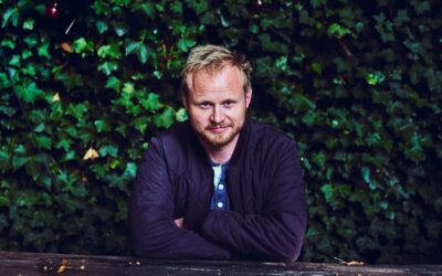 “Mod er en muskel, der skal trænes” – Jonatan Spang underviser i ’Mod og Satire’ på Krogerup